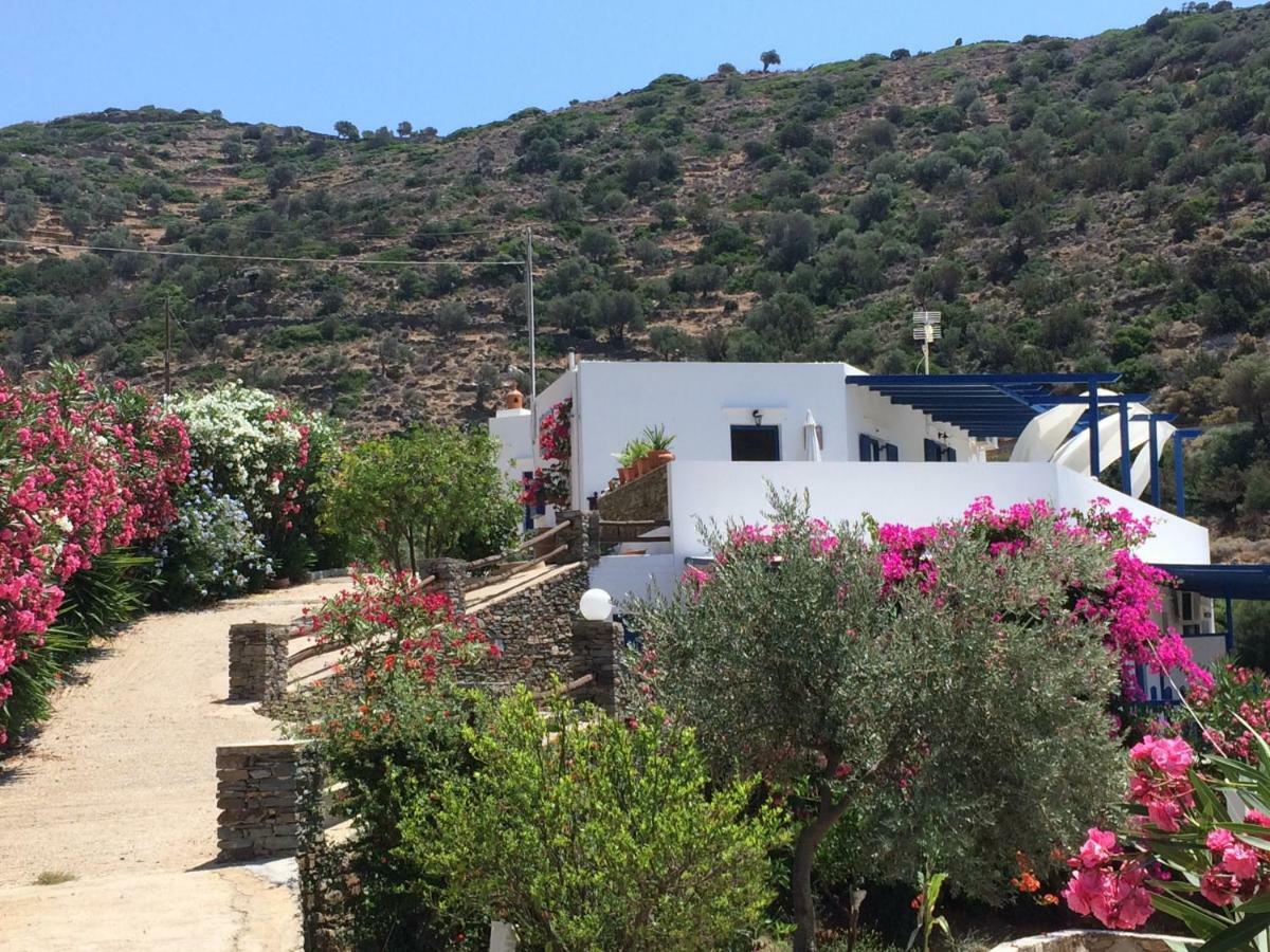 Costa * Vathi (Sifnos)